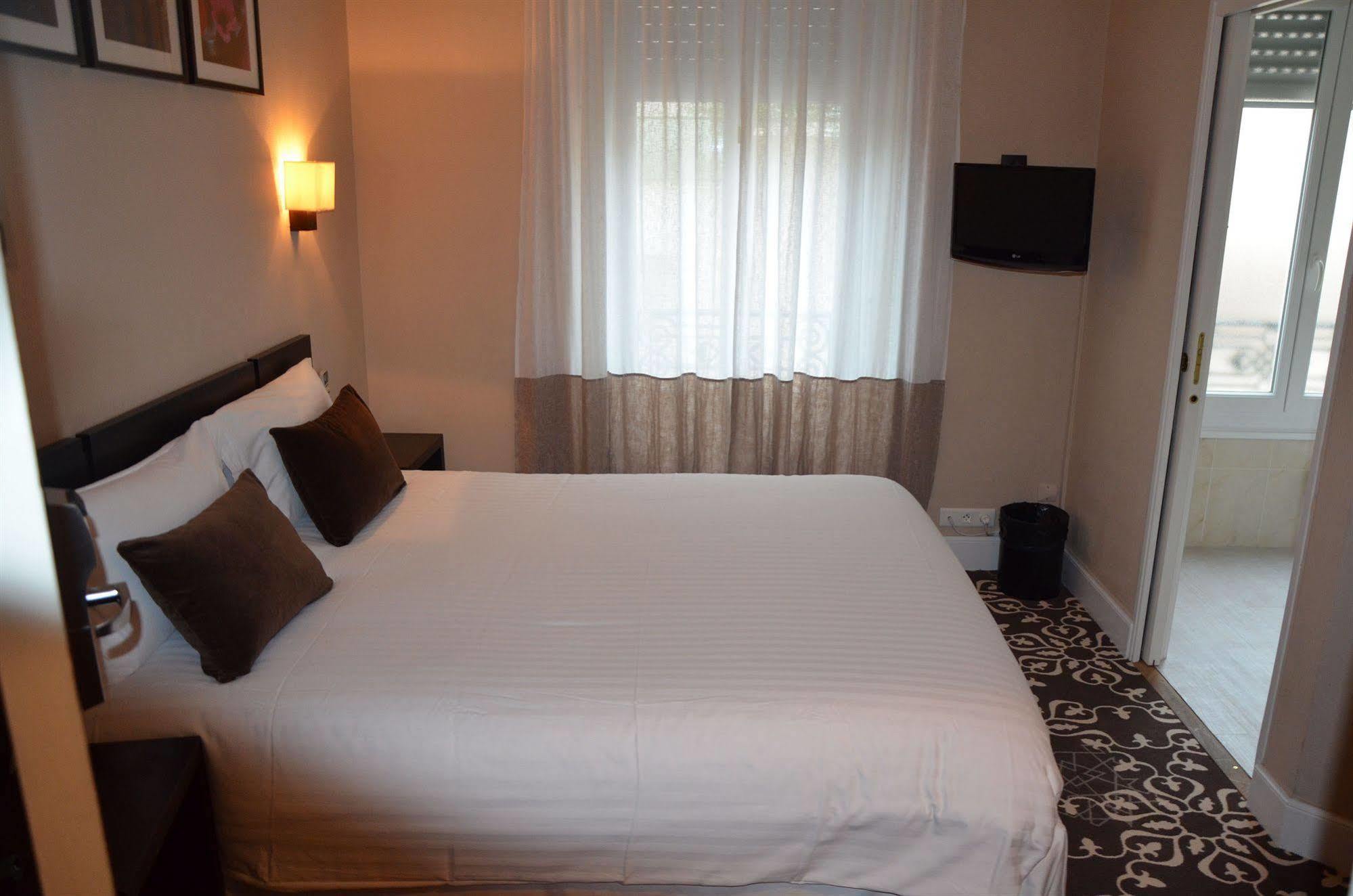 Ama Hotel Biarritz Bagian luar foto