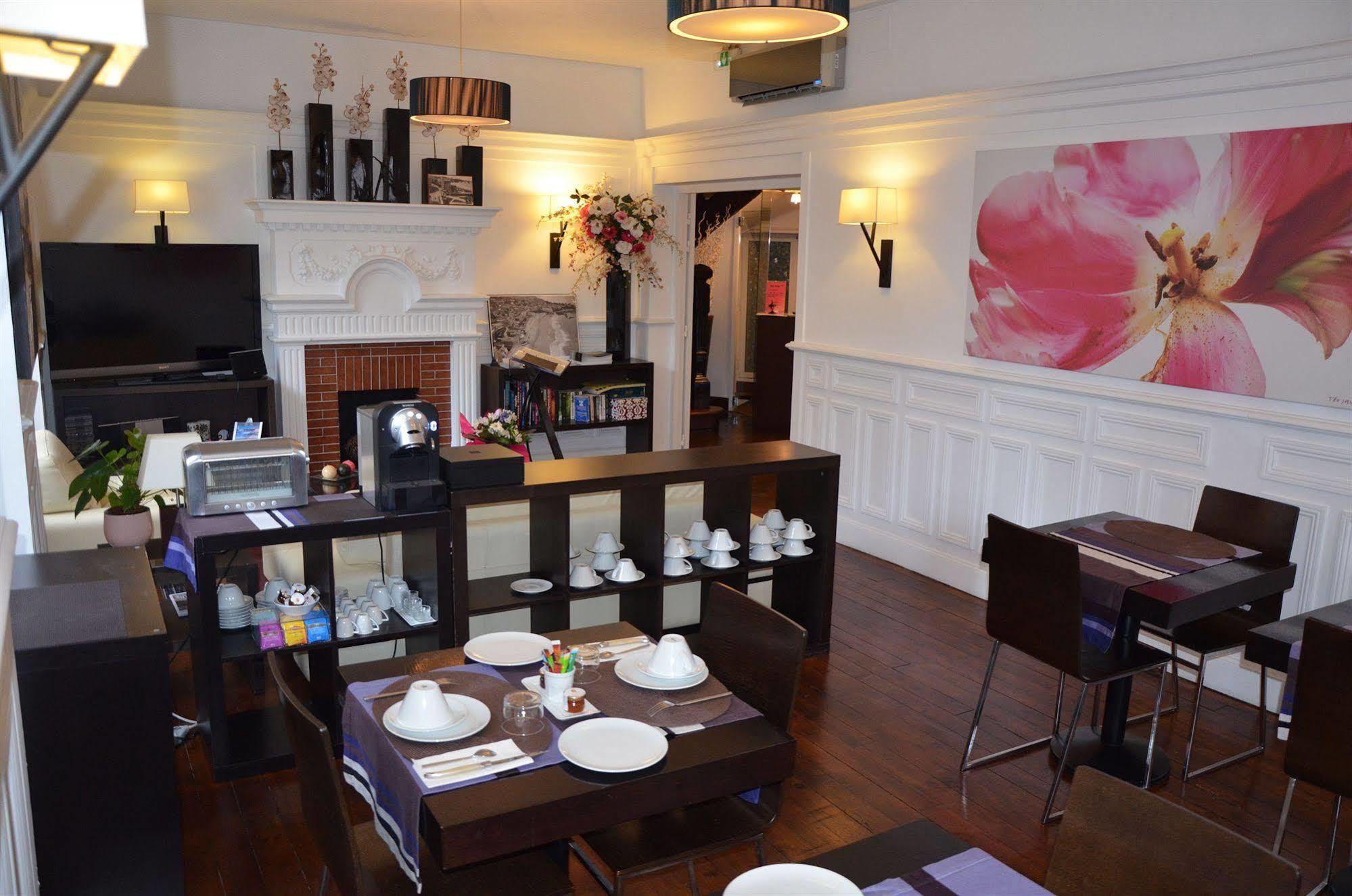 Ama Hotel Biarritz Bagian luar foto